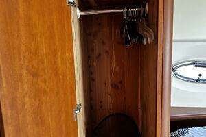 2005 Silverton 35 Motor Yacht thumbnail 31