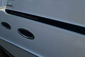 2005 Silverton 35 Motor Yacht thumbnail 28
