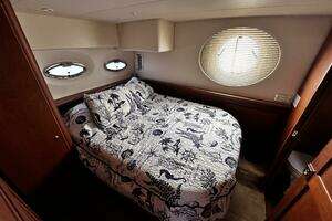 2005 Silverton 35 Motor Yacht thumbnail 32