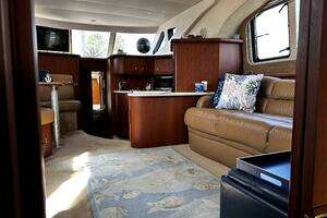 2005 Silverton 35 Motor Yacht thumbnail 18