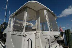 2005 Silverton 35 Motor Yacht thumbnail 13