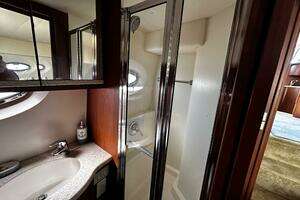2005 Silverton 35 Motor Yacht thumbnail 33