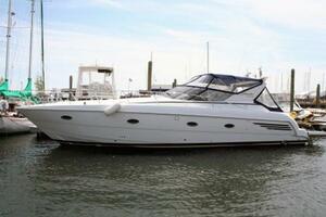 48' LOA with Bow Thruster