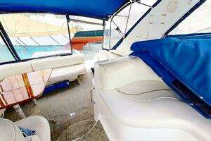 1998 Cruisers Yachts 4270 thumbnail 14