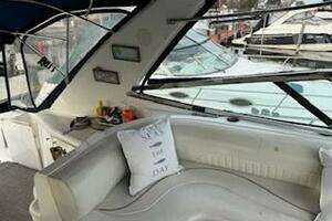 1998 Cruisers Yachts 4270 thumbnail 13
