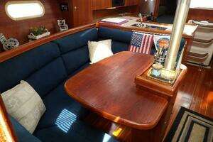 2002 Hunter 356 thumbnail 26