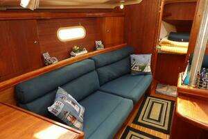 2002 Hunter 356 thumbnail 24