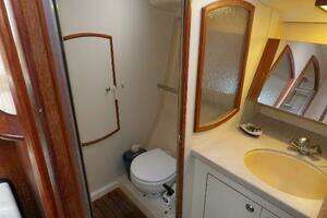 2002 Hunter 356 thumbnail 32