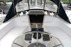 2002 Hunter 356 thumbnail 15
