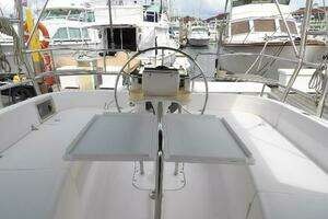 2002 Hunter 356 thumbnail 17