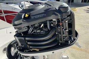 24ft Robalo Yacht For Sale