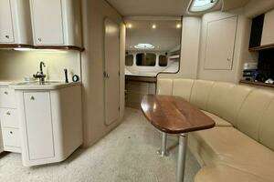 2001 Cruisers 3672 Express thumbnail 19