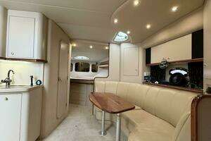 2001 Cruisers 3672 Express thumbnail 17