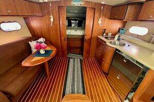 2007 Tiara Yachts 3900 Sovran thumbnail 13
