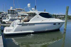 2007 Tiara Yachts 3900 Sovran thumbnail 1