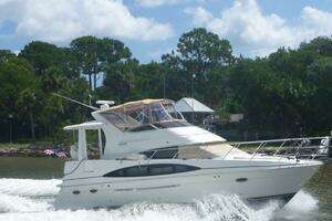2005 Carver 396 thumbnail 1