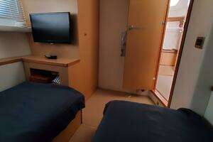 2012 Sea Ray 450 Sedan Bridge thumbnail 23