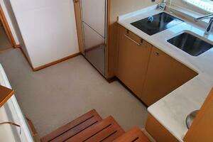 2012 Sea Ray 450 Sedan Bridge thumbnail 17
