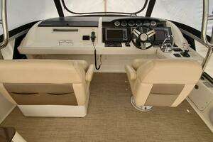 2012 Sea Ray 450 Sedan Bridge thumbnail 25