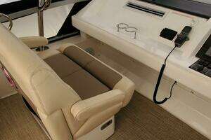 2012 Sea Ray 450 Sedan Bridge thumbnail 27