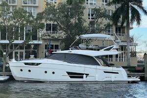 Circle Lilly 2023 Greenline 45 Fly Yacht For Sale in Sturgeon Bay 