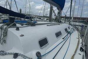 Athena 44ft Beneteau Yacht For Sale
