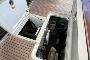 Princess 67 Flybridge -Access