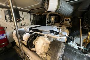Princess 67 Flybridge - Engine Room