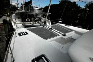 2017-lagoon-450-f-sail-9748460-20250417113706048-1_XLARGE.jp
