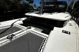 2017-lagoon-450-f-sail-9748460-20250417115241881-1_XLARGE.jp