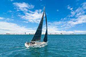 2017 Grand Soleil 52 LC thumbnail 5