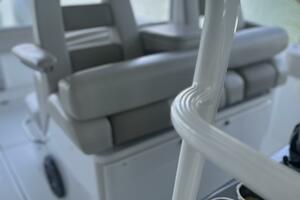 33ft Boston Whaler Yacht For Sale
