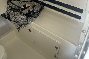 33ft Boston Whaler Yacht For Sale