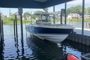 33ft Boston Whaler Yacht For Sale