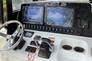27ft Sea Hunt Yacht For Sale
