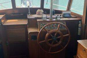 1989 Grand Banks 36 thumbnail 33