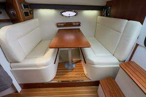 2005 Tiara Yachts 2900 Open thumbnail 17
