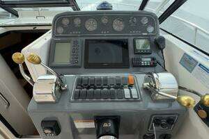 2005 Tiara Yachts 2900 Open thumbnail 13