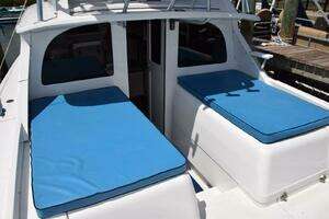 1976 Bertram Flybridge Cruiser thumbnail 37