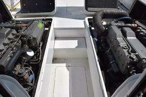 1976 Bertram Flybridge Cruiser thumbnail 54