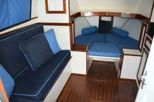 1976 Bertram Flybridge Cruiser thumbnail 4
