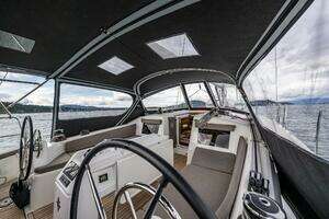 2022 Jeanneau Sun Odyssey 410 thumbnail 24