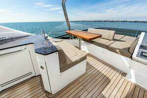 2015 Sea Ray 510 Fly thumbnail 17