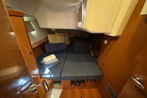 2016 Beneteau Oceanis 45 thumbnail 41
