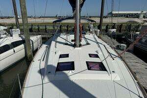 2016 Beneteau Oceanis 45 thumbnail 8