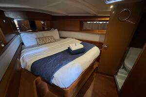 2016 Beneteau Oceanis 45 thumbnail 35
