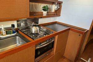 2016 Beneteau Oceanis 45 thumbnail 30