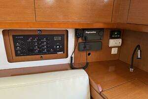 2016 Beneteau Oceanis 45 thumbnail 45