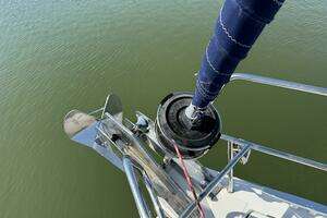 2016 Beneteau Oceanis 45 thumbnail 11