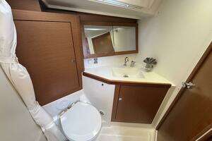 2016 Beneteau Oceanis 45 thumbnail 52